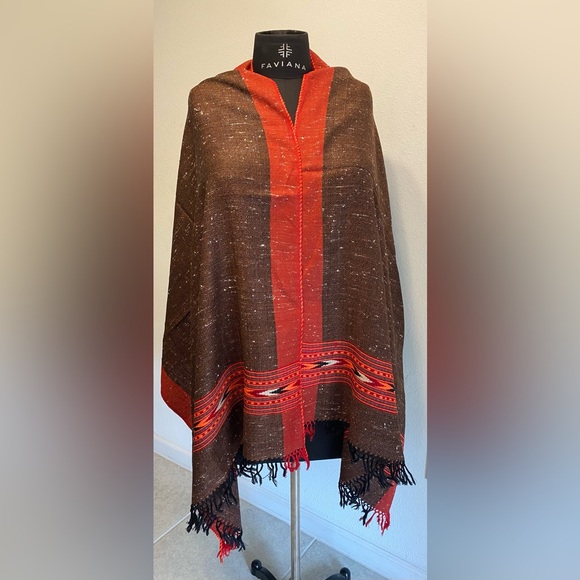 Hand Crafted Stole - Picture 4 of 16